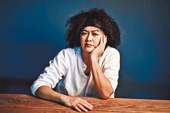 巴奈出道超過20年，以第二張專輯《愛，不到》，首度角逐歌后。（子皿提供）