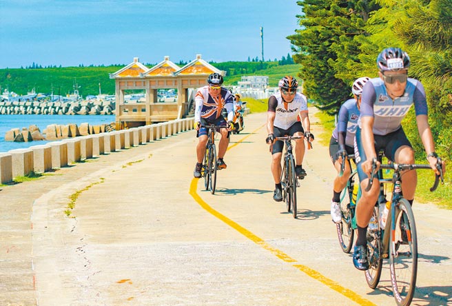 疫情小确幸，「澎湖跳岛101K自行车活动」改成线上自我挑战赛。（陈可文摄）