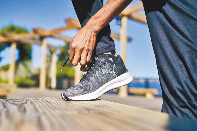 Puma Electrify NITRO氮气跑鞋，3280元。（Puma提供）