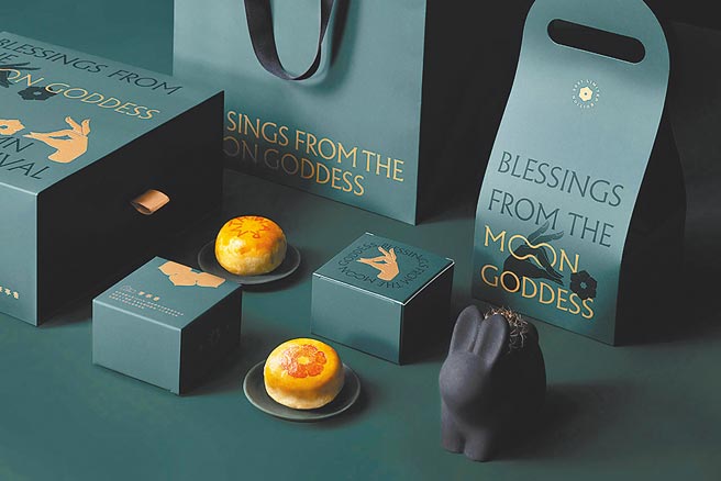 有肉二度与百年饼舖「李亭香」合作推出「盈月品秋」中秋礼盒。（有肉提供）