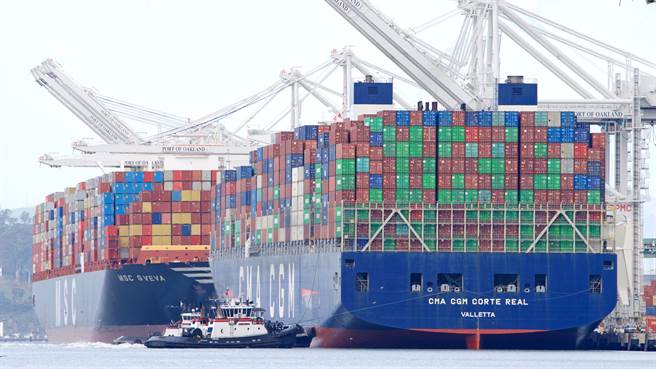 航运供应链紧绷，跨国企业的运输成本飙升。（图／shutterstock）