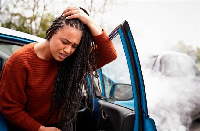 小孟老師指出，在8／20～10／18五星逆行期間，摩羯座、金牛座、雙魚座、水瓶座、天秤座要特別注意職場及外出安全問題。（圖／Shutterstock）