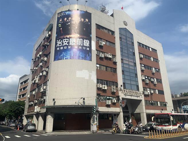 海山分局某位女警身心状态不佳，私自开单遭惩处。（王扬杰摄）