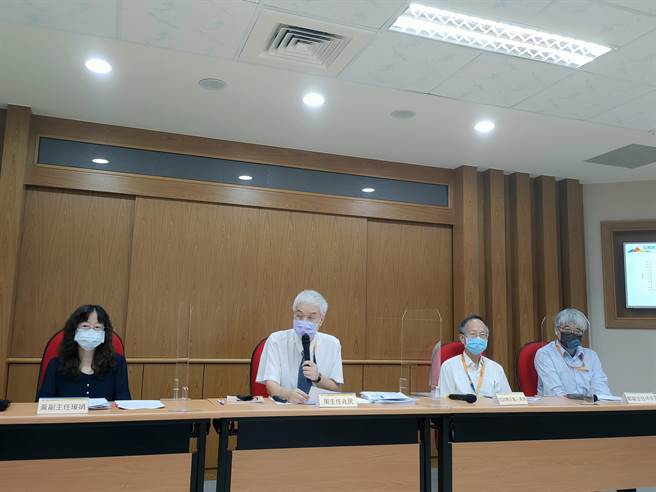 大考中心今(16)日舉辦110年度大學指考成績公布說明會，會間也說明9月舉行的學測試辦考試。（李侑珊傳真）