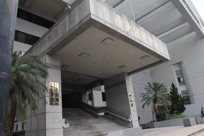 懷疑好友偷1隻鴨，莽男半夜縱火燒毀19輛汽機車遭判2年半。(中時資料庫)
