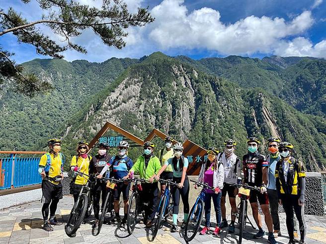 雲端上的果香騎旅順利結束，還有不同單車遊可挑戰選擇。(圖/參山國家風景區管理處提供)


