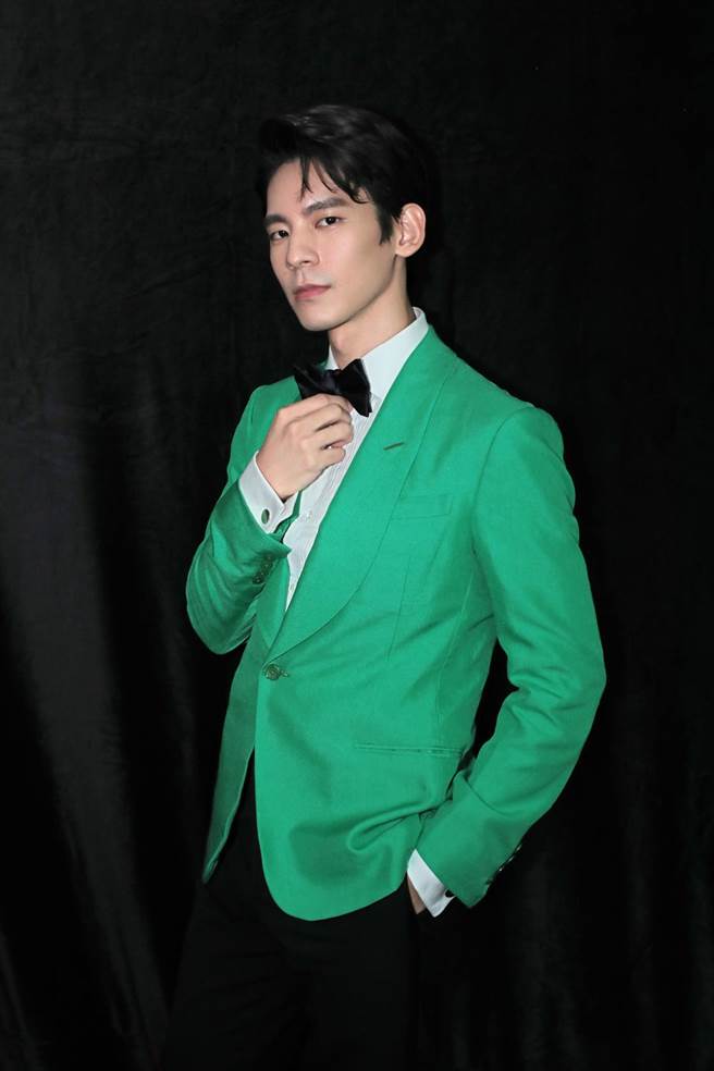 林柏宏首度担任金曲颁奖嘉宾。（台视提供）