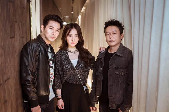 谢承均（左起）、陈德容和李康生拍《山中森林》培养出好感情。（禾力文创提供）