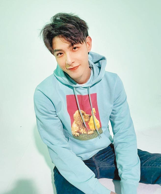 晨翔下半年戏剧、音乐都将推出新作品。（摘自IG）