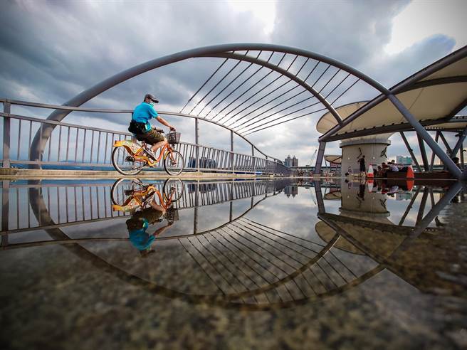 今天气仍以午后降雨为主，局部地区慎防暴雨。（黄世麒摄）