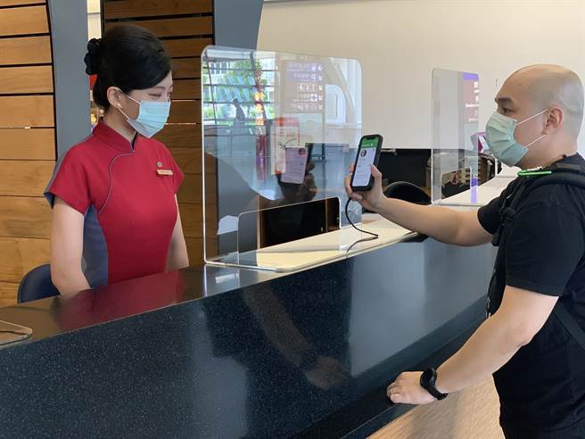 华航与IATA合作，规划自美国、加拿大、德国、英国及新加坡等航点入境台湾航班试行IATA Travel Pass。（华航提供）