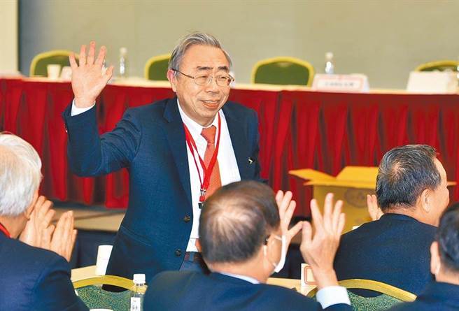 台塑集團總裁王文淵今日與工會代表視訊會議後拍板，集團員工每人加薪3.83％，同時加發1萬元的勤勉金。（圖／報系資料照）