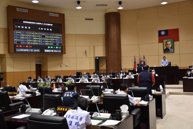 苗栗县议会17日上午进行临时会最后一天议程。（谢明俊摄）