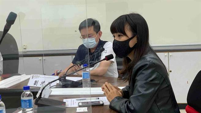 高市议员黄捷也点出，陈其迈若要争取连任，有一大隐忧，目前议会仍是蓝大于绿，施政恐怕绑手绑脚。（柯宗纬摄）