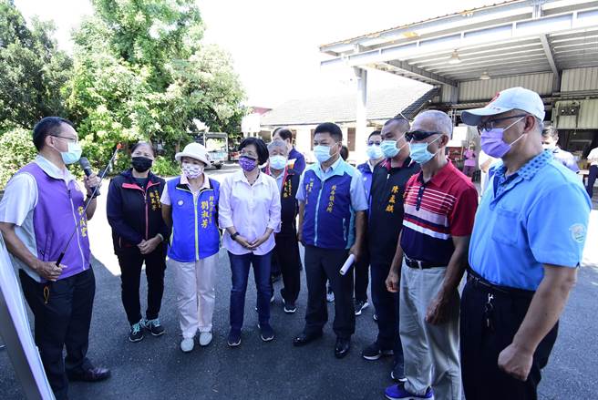 17日彰化县长王惠美一连视察南彰化包括田中、社头、北斗等一共4条道路。（县府提供／吴建辉彰化传真）