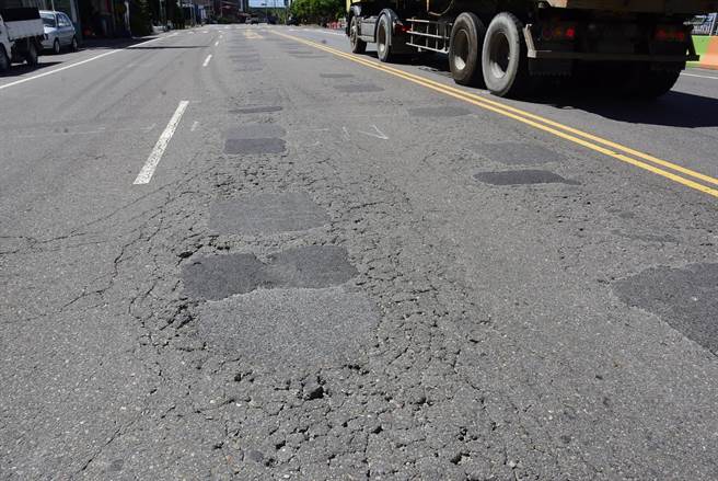 田中镇外三块厝农地重划区有3条农路必须修建，总经费约461万5600元，改善长度达1332公尺。（县府提供／吴建辉彰化传真）