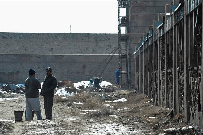 位于阿富汗首都喀布尔郊区的普拉查基（Pul-e-Charki，见图）监狱监禁了约5,000名囚犯，是阿富汗最大的监狱，以环境差而恶名昭彰。（达志影像/Shutterstock）