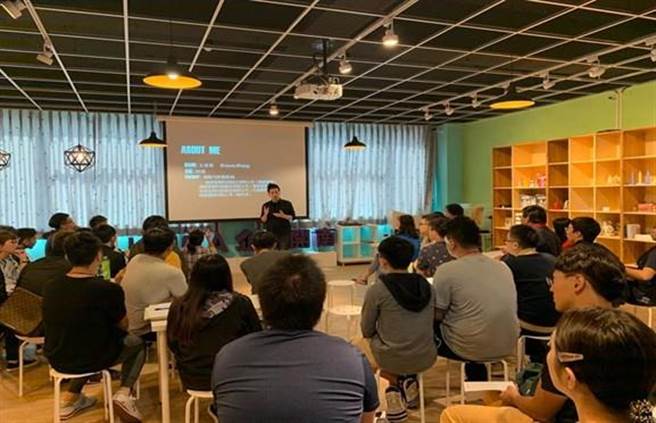 为提供学生更多创业资源，开南大学指出，本校企业与创业管理学系推行创意、创新、创业的三创教育、更建置三创基地，结合校内外创业机构资源协助培育创业家精神及创业知能。（开南大学提供／萧灵玺桃园传真）