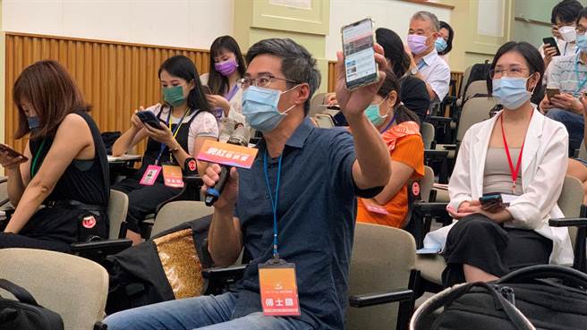 學員與講師熱情互動。(圖/台灣新媒體發展協會提供)

