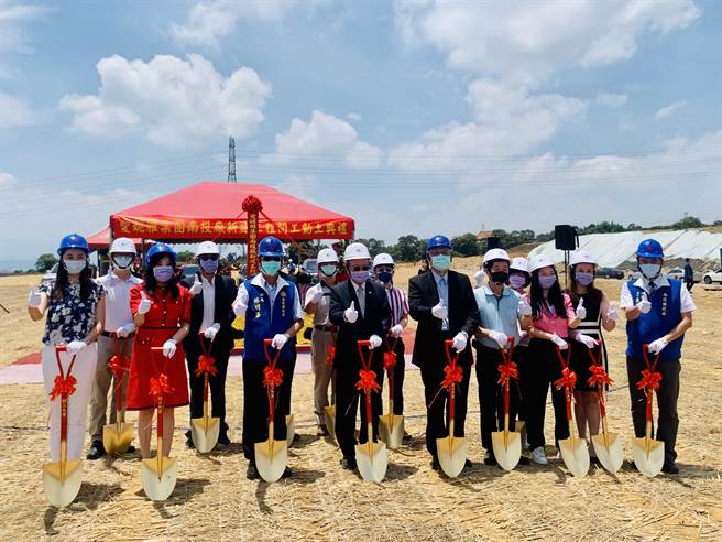 爱妮雅公司进驻南投市旺来产业园区，已经开始动工兴建。（廖志晃摄）