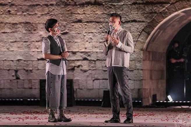 知名主持人黃子佼開場，介紹優人神鼓經典劇目《祭天》，並由林智堅市長擔任「主祭者」，誦念祈願文。新竹市政府提供