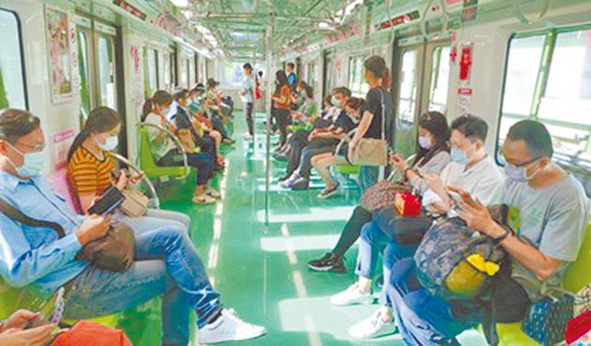 台中捷绿线旅客回流，8月份运量创三级警戒以来新高。（中捷公司提供／陈淑芬台中传真）