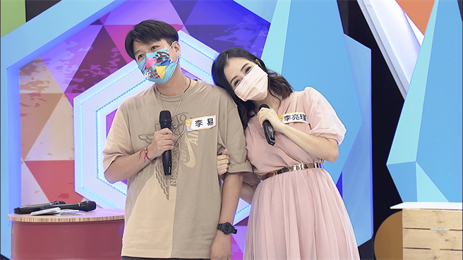 《同学来了》演员李易、李亮瑾谈演八点檔的心酸史。(图／中天综合台提供)