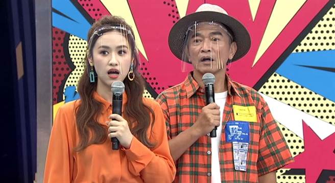 《小明星大跟班》節目主持人(右)吳宗憲、Sandy邀命理師搶先預測金曲獎得主。(圖／中天綜合台提供)