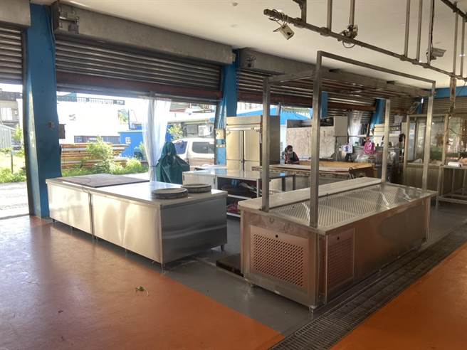 蘇澳鎮公所利用防疫期間整建鎮上的傳統市場，讓市場以更優質 的採購環境來迎接重返購物的消費者。（蘇澳鎮公所提供／胡健森宜蘭傳真）