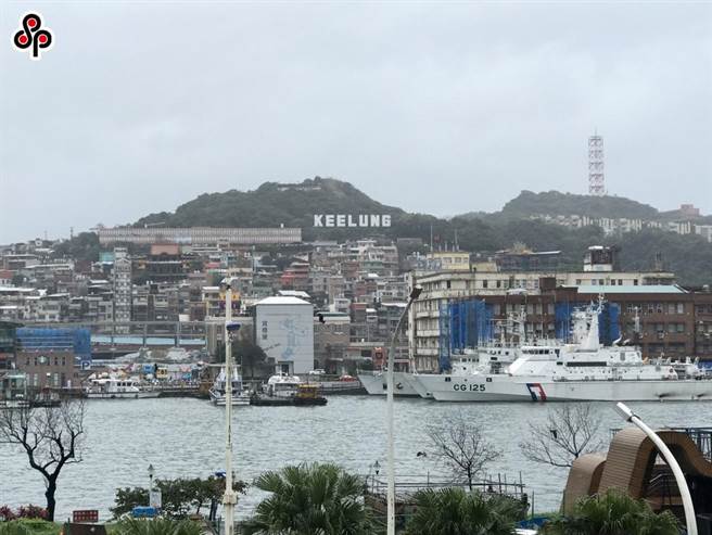 环保署说明，空污改善须从多管齐下的思维下，从工厂、车辆、营建工程，甚至餐饮业，共同减排防制。（报系资料照）