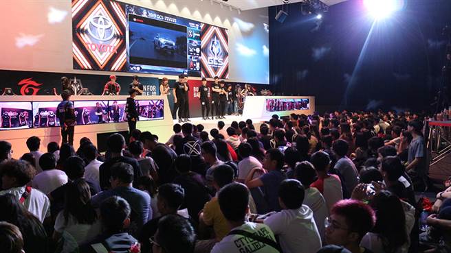 南臺湾首座电竞馆坐落在高雄流行音乐中心「鲸鱼堤岸」展演空间。（图片提供/TESL台湾电竞股份有限公司）
