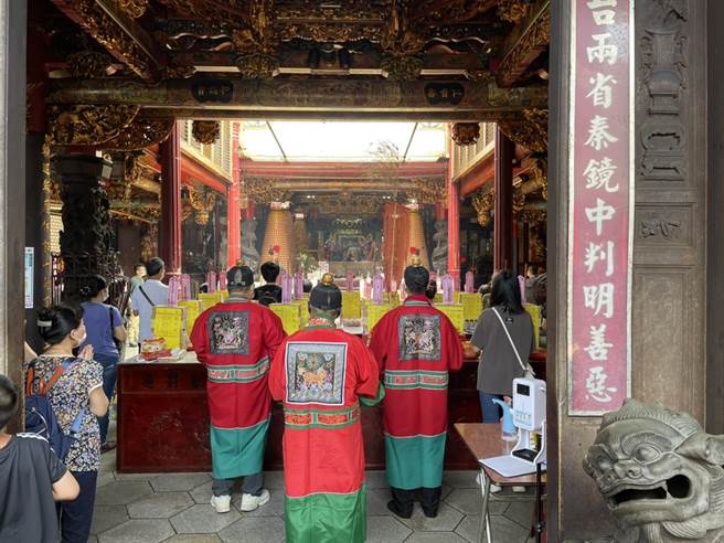 新竹市立案宫庙祭祀则限定室内50人、室外100人以下，若人数超过则需提报防疫计画。（新竹市府提供／邱立雅竹市传真）