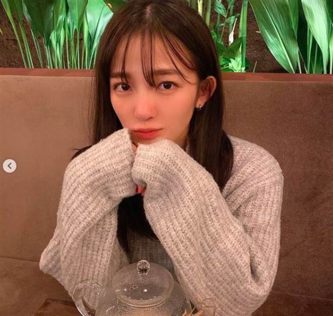 天木纯以童顏巨乳外型受到注目。（图／翻摄自IG）