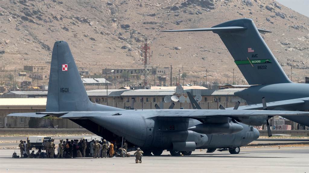 美防长奥斯汀承认，美军主要任务是确保卡赛国际机场的安全，无力于喀布尔开设「安全通道」。（图／路透社）(photo:ChinaTimes)