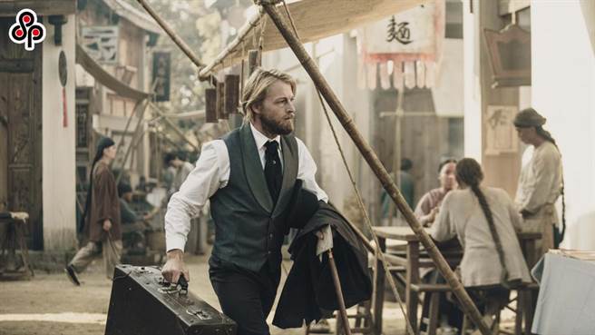 公视大戏《斯卡罗》当中，由法比欧饰演法裔美国领事李仙得。(本报资料照)