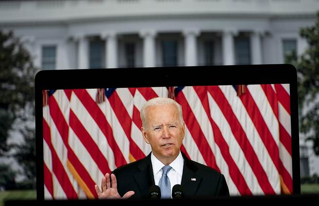 美军撤离阿富汗，结果导致阿富汗政权落入塔利班手中，大批阿富汗人民大逃亡，甚至不少人在逃亡中丧命，此时也让国际关注到台湾的处境。（新华社）