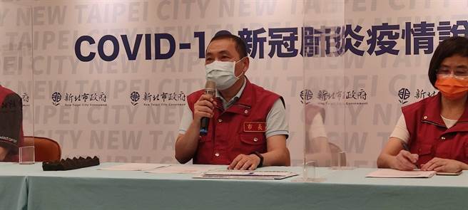 新北市长侯友宜表示，疫苗接种有「健康自愿性选择」非常重要，政府有责任做好疫苗採购，不仅要品质好、数量够，更要快速。（蔡雯如摄）