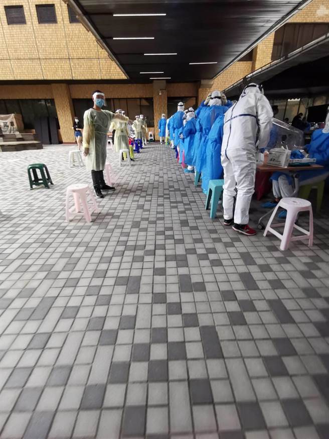 台电本月第三个疑似感染案例，经PCR检测后，确认阴性，排除确诊，台电大楼仍持续全栋员工PCR检测。(图：台电提供)