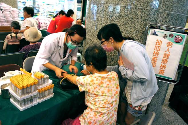 新竹县免费老人健检即日起开跑，提供15000个名额，设籍于新竹县、年满65岁以上长者均可预约。（新竹县政府提供／庄旻静新竹传真）