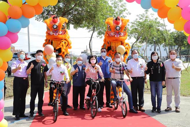 云林县虎尾镇周边街道整合峻工，打造宜居漫步城市。（张朝欣摄）