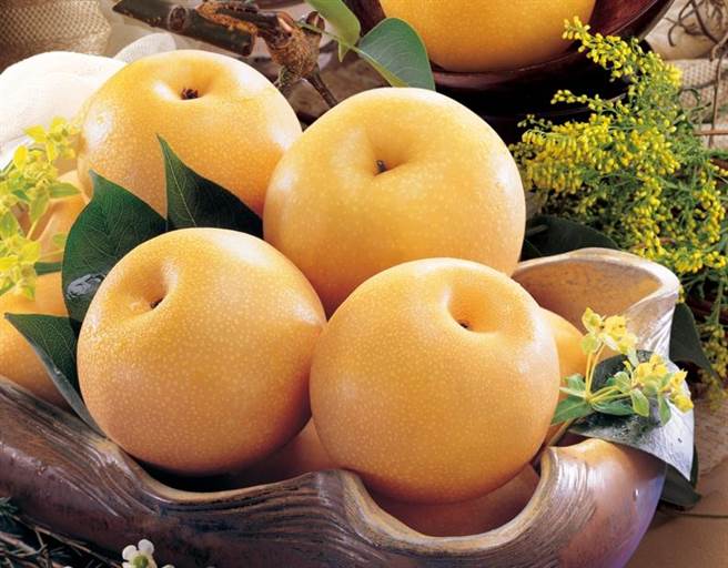 Breeze Super「东势总统梨」礼盒，每盒6颗，1500元。（微风提供）