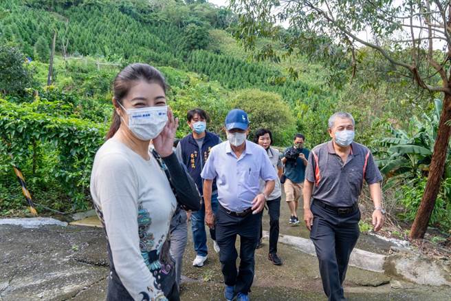 國黨立委許淑華赴南投縣鹿谷鄉視察。（圖／取自許淑華臉書）