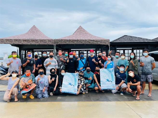 110年度澎湖縣海底覆網清除人員培訓課程結訓。（縣府提供／陳可文澎湖傳真）