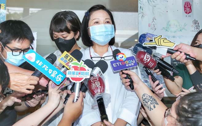 杨贵媚今前往李行追思灵堂致意。（罗永铭摄）