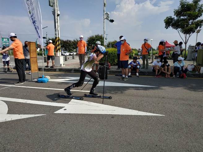 比賽吸引各地Roller Ski新秀參加。（台中市政府提供）