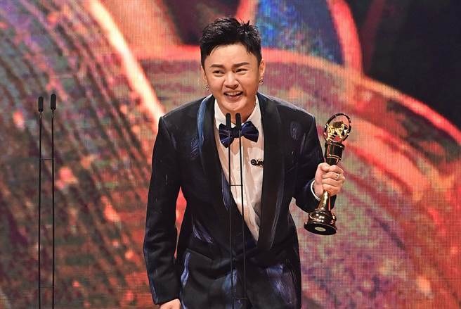 许富凯夺下台语歌王。(图/台视提供)