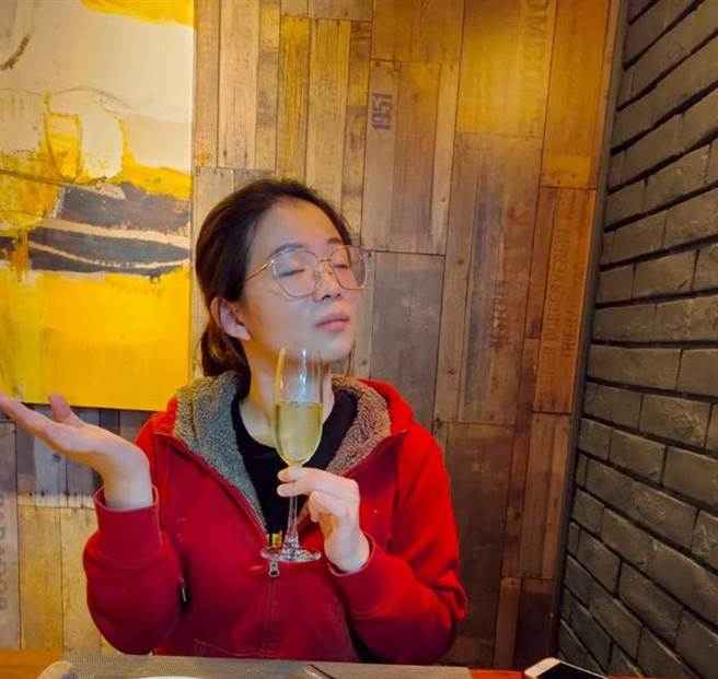 ?te坏特真面目曝光，清秀又可爱。（图／FB@?te坏特）