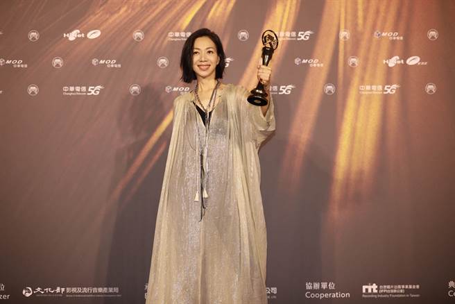 萬芳獲得評審團獎。（圖／台視提供）