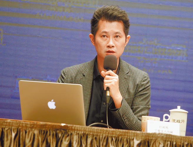 行政院前发言人丁怡铭因牛肉麵失言风波，被控违反《食安法》获不起诉。国民党前主席朱立伦说，民进党政府努力帮忙开脱，却伤害了店家，皇家牛肉麵的商誉谁赔呢？（本报资料照片）