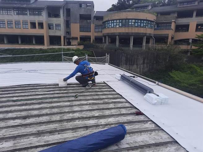 基隆市投入1.2億改善全市學校校舍漏水、壁癌問題。（基隆市政府提供／陳彩玲基隆傳真）